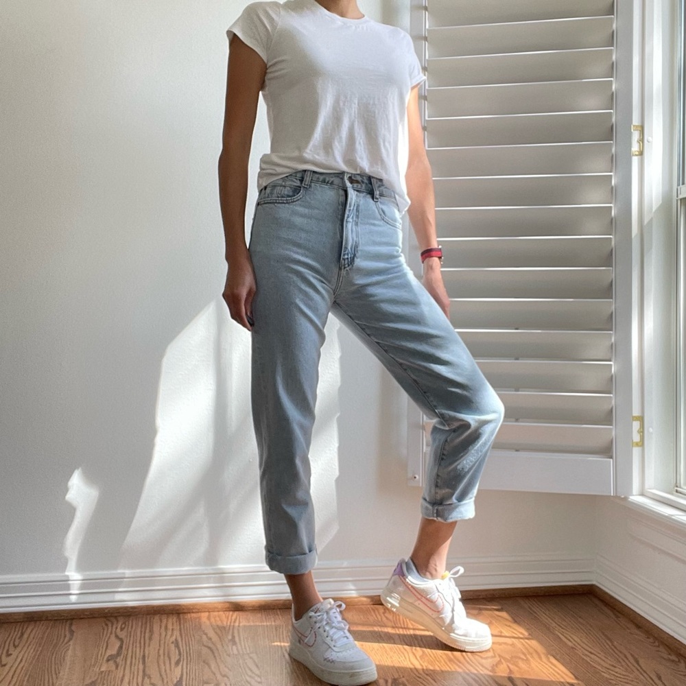 NEW Zara Light Wash Ultra High Rise Straight Leg Cropped Jeans